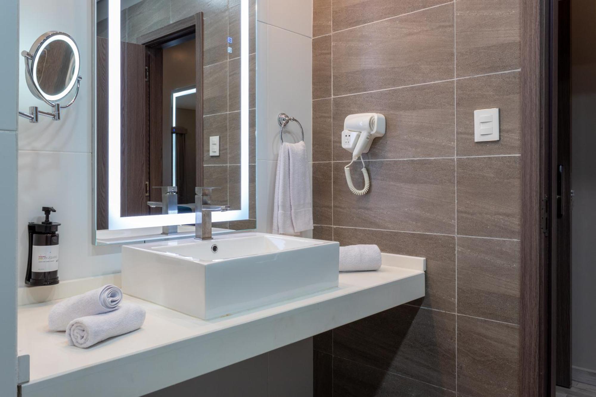 Hotel Tryp By Wyndham Asunción Zewnętrze zdjęcie